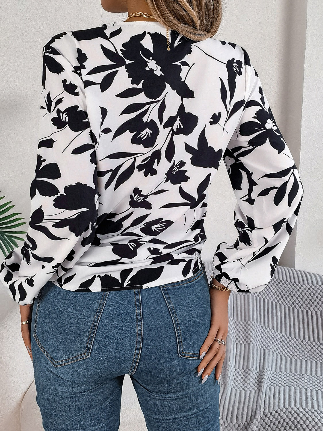 Printed V-Neck Long Sleeve Blouse – product image 2