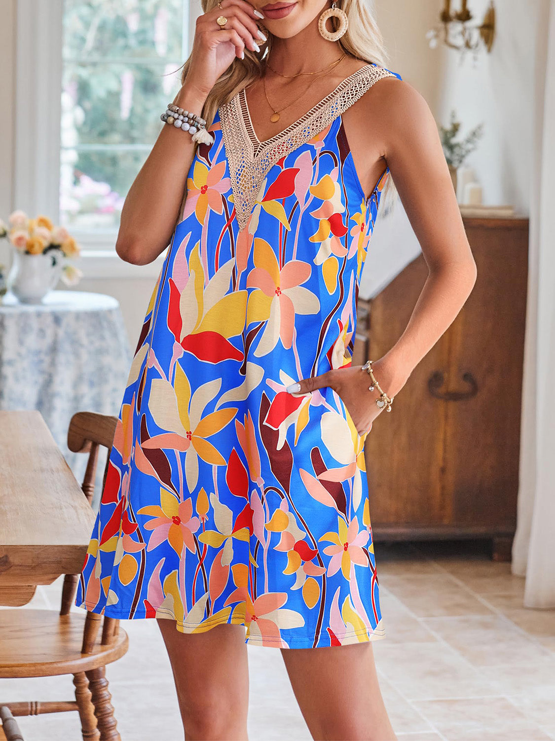 Lace Detail Printed V-Neck Sleeveless Dress – product image 17