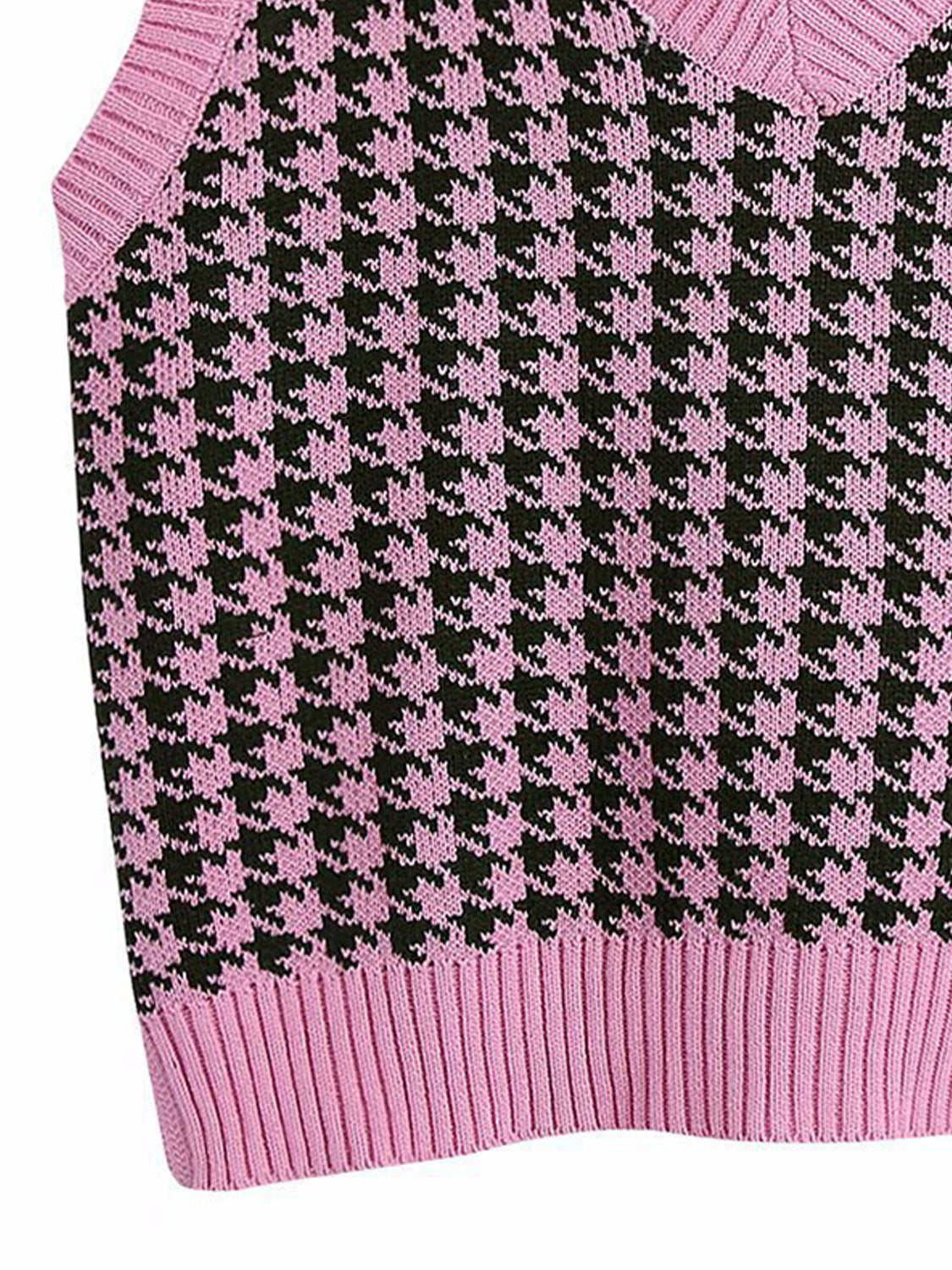 Houndstooth V-Neck Sweater Vet