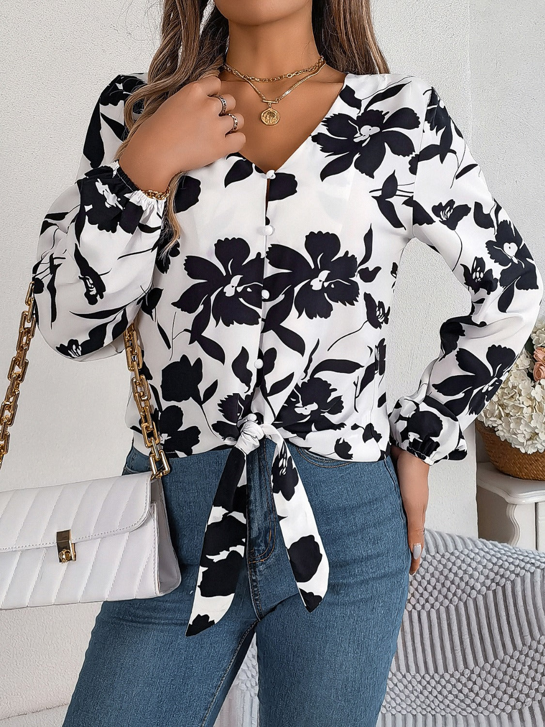 Printed V-Neck Long Sleeve Blouse – product image 3