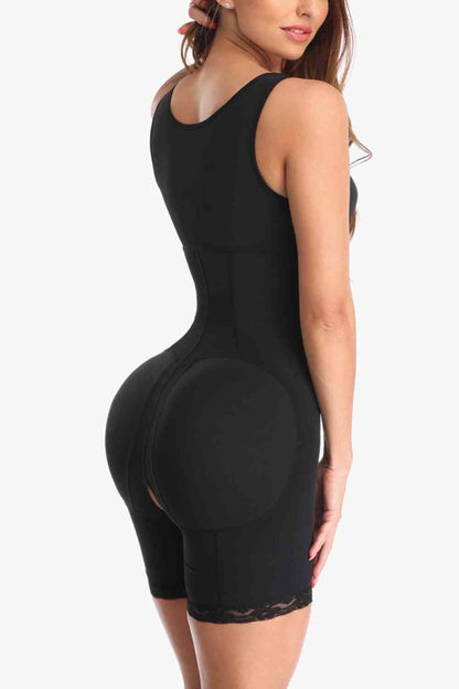 Full Size Zip-Up Lace Detail Shapewear – product image 5